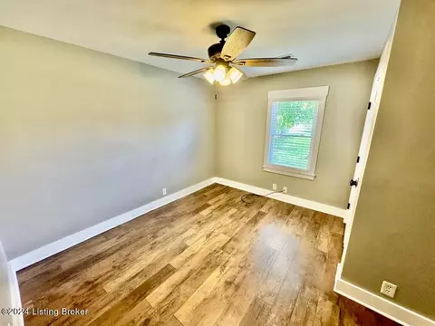 221 E Virginia Ave, Springfield, KY 40069 photo 15