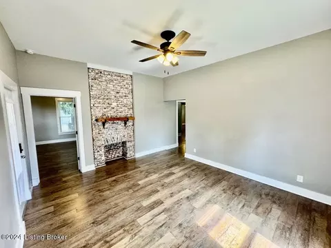 221 E Virginia Ave, Springfield, KY 40069 photo 4