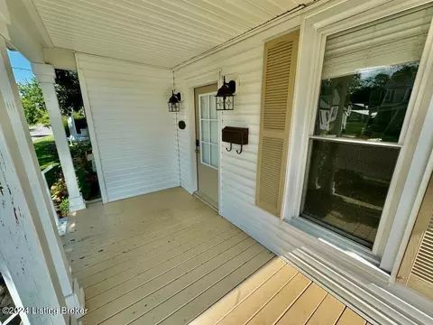 221 E Virginia Ave, Springfield, KY 40069 photo 3