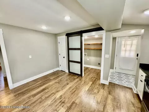 221 E Virginia Ave, Springfield, KY 40069 photo 7