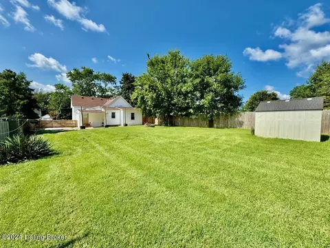 221 E Virginia Ave, Springfield, KY 40069 photo 20