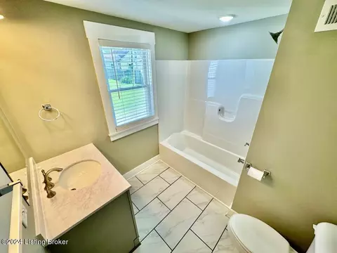 221 E Virginia Ave, Springfield, KY 40069 photo 16