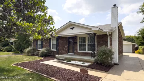 6808 Moorhampton Dr, Louisville, KY 40228