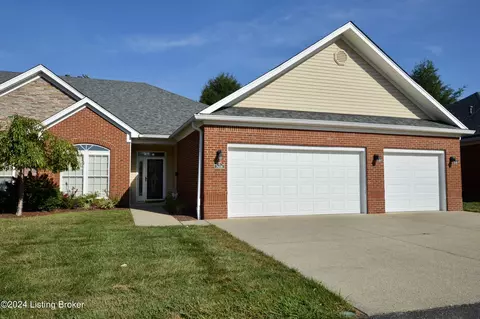7608 Buffalo Trace Dr, Louisville, KY 40214