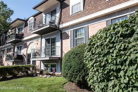 311 Chanel Ct #1, Louisville, KY 40218