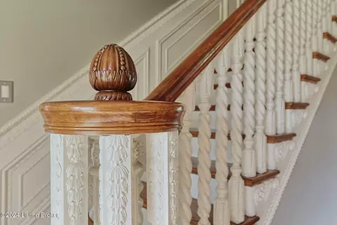 Entry Way - 6510 Deep Creek Dr, Prospect, KY 40059 photo 3 of 8