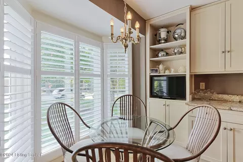 Dining - 6510 Deep Creek Dr, Prospect, KY 40059 photo 4 of 5