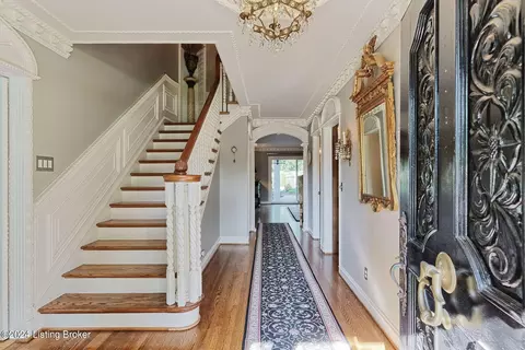Entry Way - 6510 Deep Creek Dr, Prospect, KY 40059 photo 2 of 8