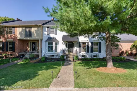Exterior - 6510 Deep Creek Dr, Prospect, KY 40059 photo 3 of 11