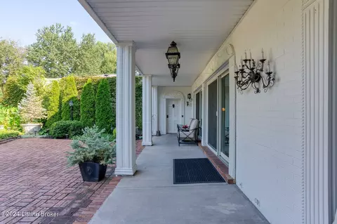 Exterior - 6510 Deep Creek Dr, Prospect, KY 40059 photo 6 of 11