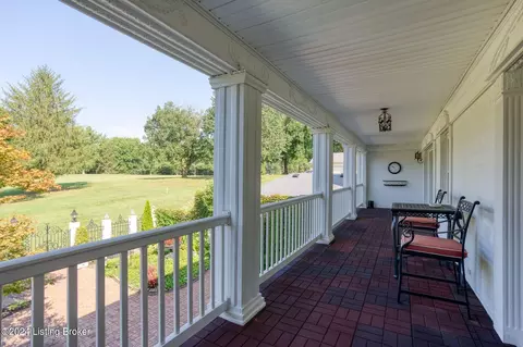 Exterior - 6510 Deep Creek Dr, Prospect, KY 40059 photo 4 of 11