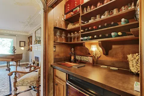 Dining - 6510 Deep Creek Dr, Prospect, KY 40059 photo 1 of 5