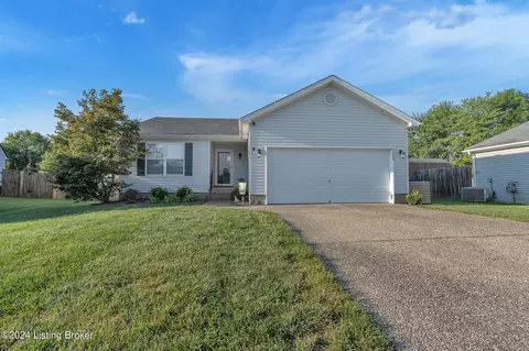 3809 Sonoma Ln, Louisville, KY 40219
