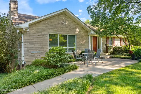 2537 Woodbourne Ave, Louisville, KY 40205