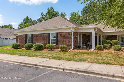 11066 Brookley Dr, Louisville, KY 40229