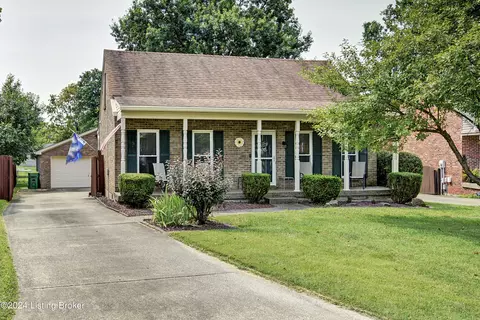 7410 Rome Beauty Pl, Louisville, KY 40228
