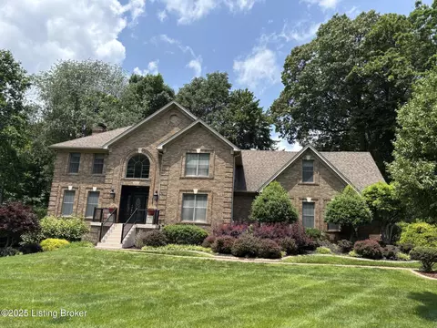 8003 Rush Ct, Louisville, KY 40214