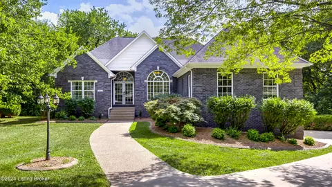 810 Skyline Dr, Taylorsville, KY 40071