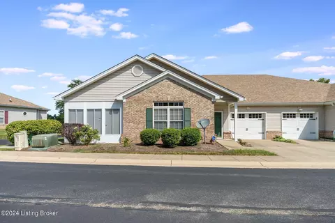5239 Savannah Springs Dr, Louisville, KY 40219