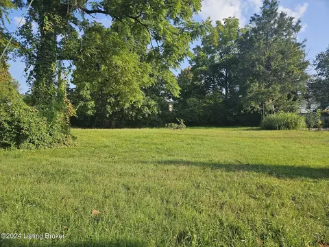 7421 Mayrow Dr, Louisville, KY 40228