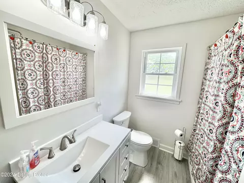 493 Stringer Ln, Mount Washington, KY 40047 photo 17
