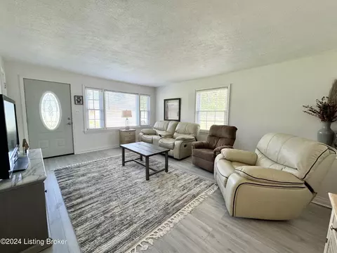 493 Stringer Ln, Mount Washington, KY 40047 photo 14