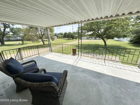 493 Stringer Ln, Mount Washington, KY 40047 photo 34