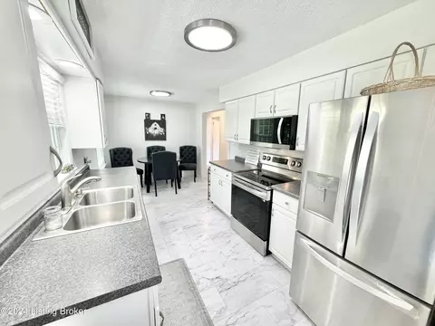 493 Stringer Ln, Mount Washington, KY 40047 photo 5