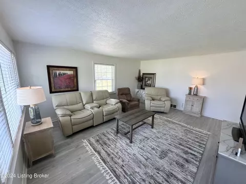 493 Stringer Ln, Mount Washington, KY 40047 photo 15
