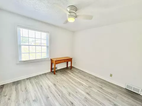 493 Stringer Ln, Mount Washington, KY 40047 photo 22