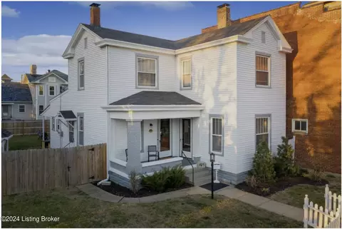 427 E Chestnut St, Jeffersonville, IN 47130