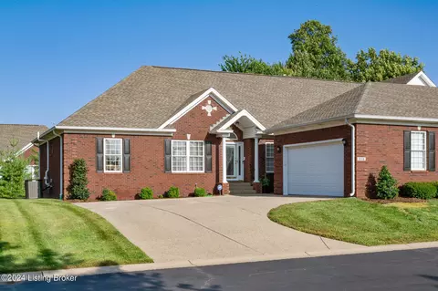 9118 Hogarth Ct, Louisville, KY 40222