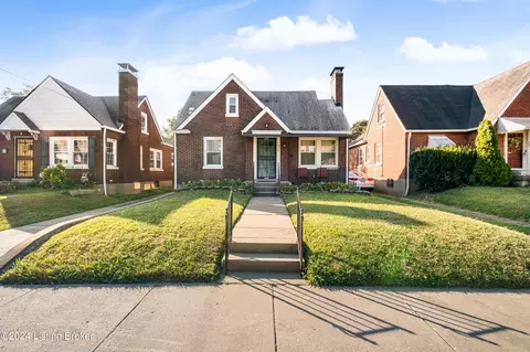 932 Hess Ln, Louisville, KY 40217