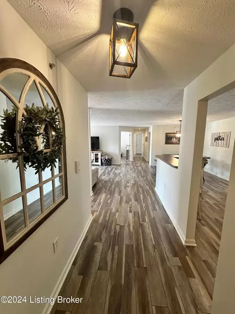 5901 Landers Ave #205, Crestwood, KY 40014