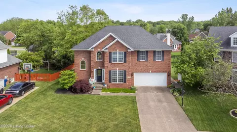 4504 Dogwood Forest Pl, Louisville, KY 40245