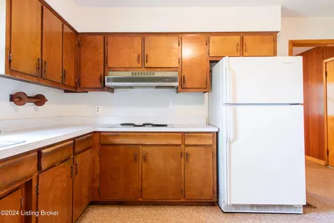 Kitchen - 357 Chaplin Rd, Bloomfield, KY 40008 photo 3 of 3