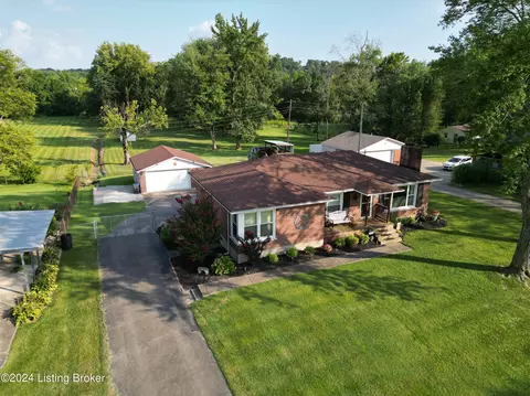 9909 Silverwood Ln, Louisville, KY 40272