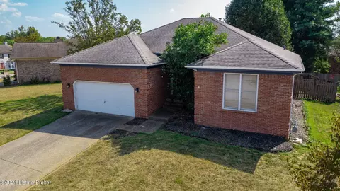 4000 Hurstbourne Woods Dr, Louisville, KY 40299