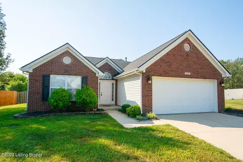 1104 Covington Ct, Louisville, KY 40245
