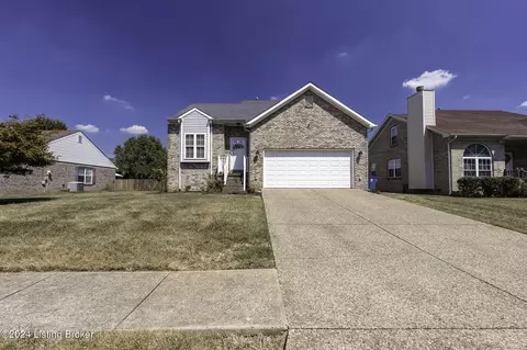 7207 Meadow Ridge Dr, Louisville, KY 40218