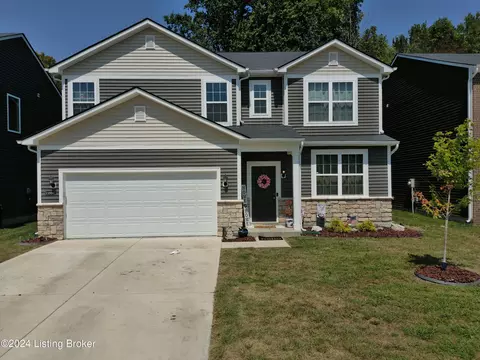 11934 Wooden Trace Dr, Louisville, KY 40229