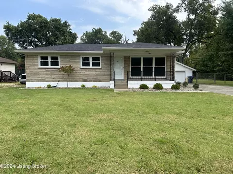 6611 Scenic Trl, Louisville, KY 40272