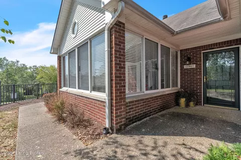 11907 Little Horn Pl, Jeffersontown, KY 40299