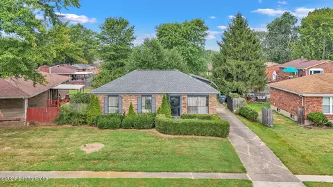 5308 Matterhorn Dr, Louisville, KY 40216
