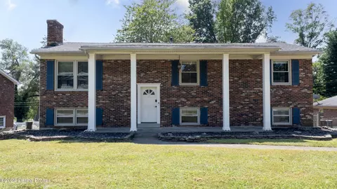 9808 Boxford Ct, Louisville, KY 40242