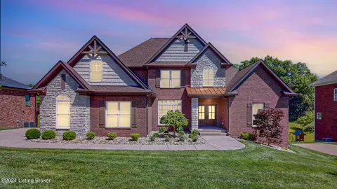 5706 Valley Park Dr, Louisville, KY 40299