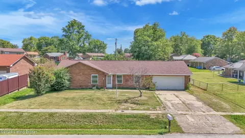 1541 Cypress Dr, Radcliff, KY 40160