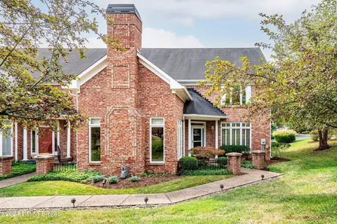 7800 Grenoble Ln, Prospect, KY 40059