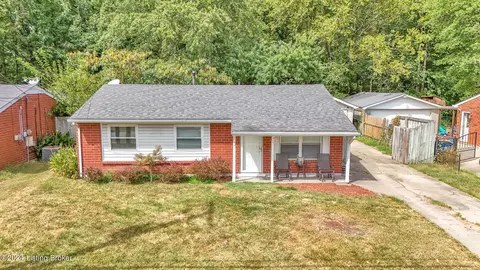 709 Glengarry Dr, Fairdale, KY 40118