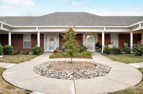 7941 Stovall Ct, Louisville, KY 40228